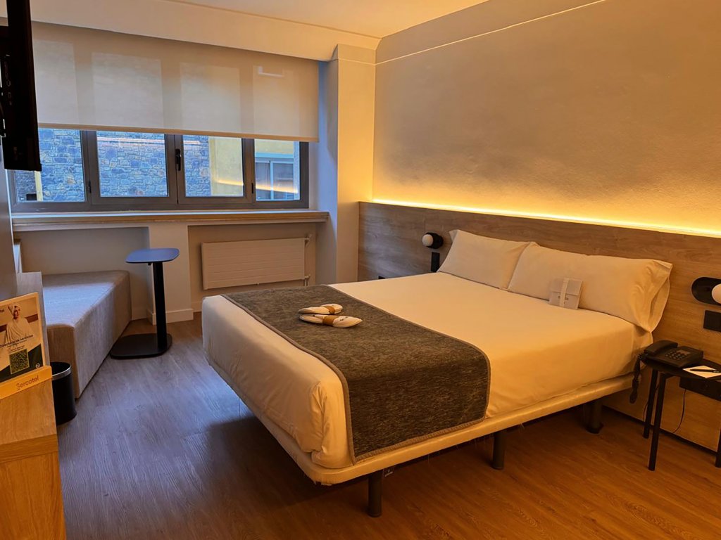 Sercotel Andorra Delfos