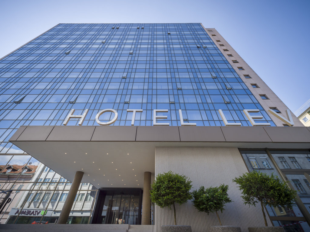 Hotel Lev