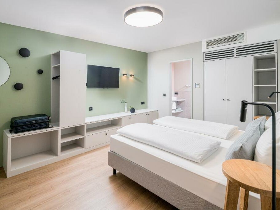 KOOS Hotel & Apartments