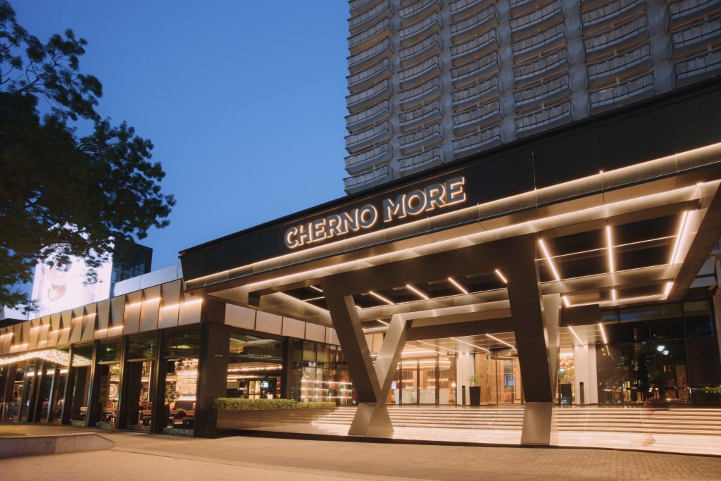 Cherno more hotel