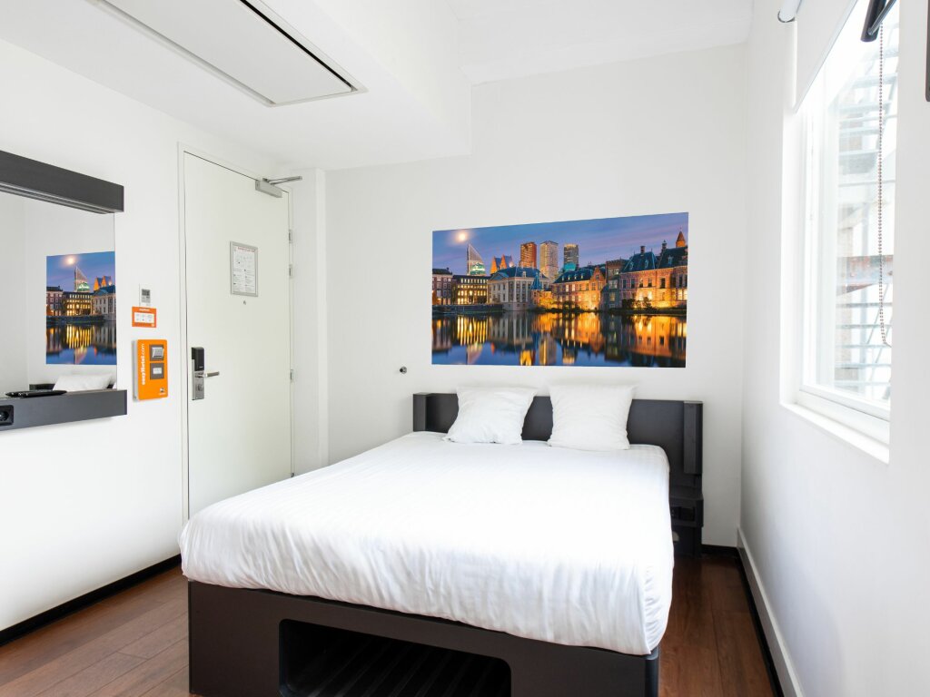 easyHotel Den Haag - City Centre