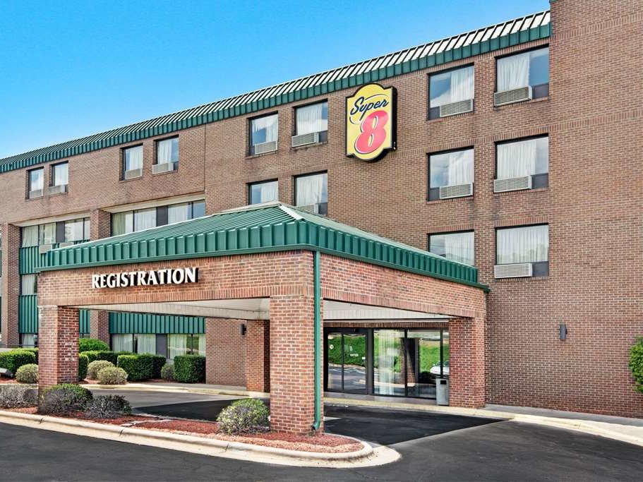 Super 8 Raleigh North East